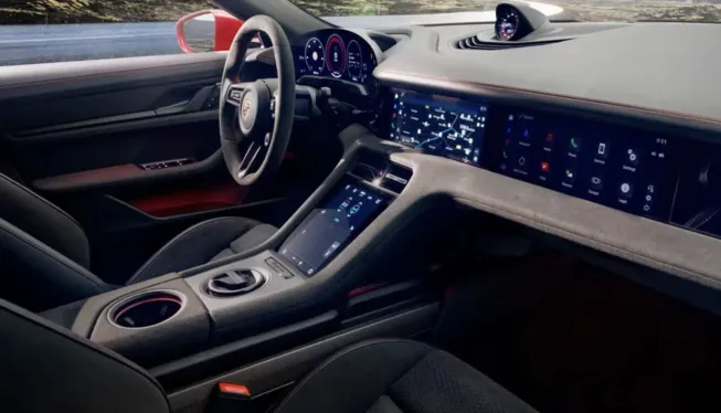 YouTube у вашому Porsche: новий рівень комфорту
