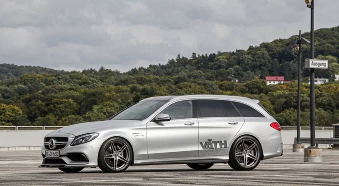 Універсалу Mercedes-AMG C63 впровадили мотор на 700 к.с.