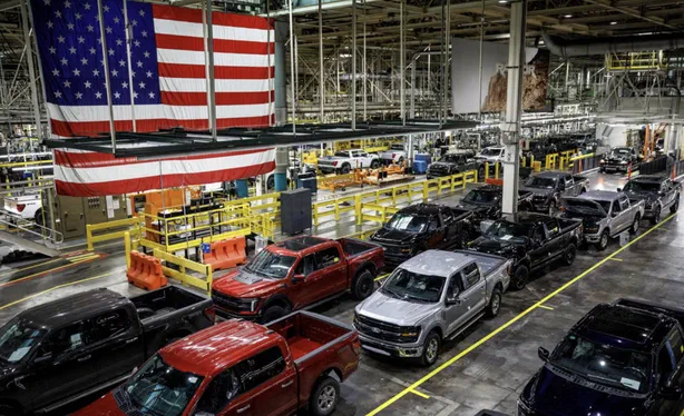 Ford тимчасово зупинив випуск F-150 Lightning через пожежу на заводі постачальника алюмінію