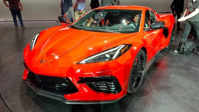 Новий Chevrolet Corvette доведеться чекати довше