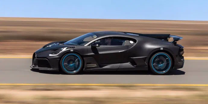 Bugatti розповіла про екстремальні тести гіпермобіля Divo
