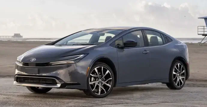 Toyota готує революцію для гібридів: нові літій-іонні батареї стануть дешевшими, потужнішими та компактнішими