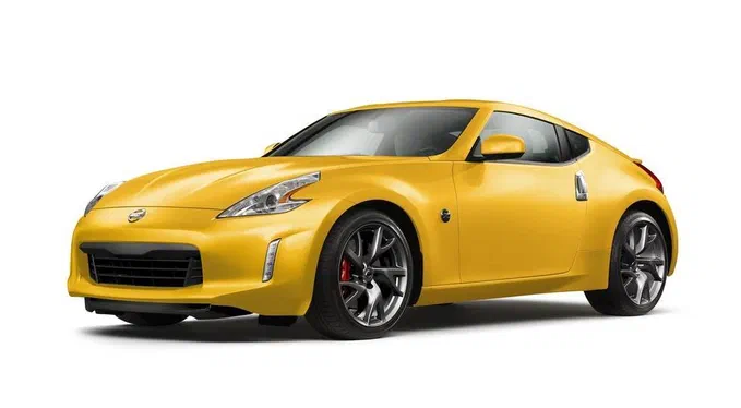 Прем'єра новітнього спорткара компанії Nissan намічена на цей рік