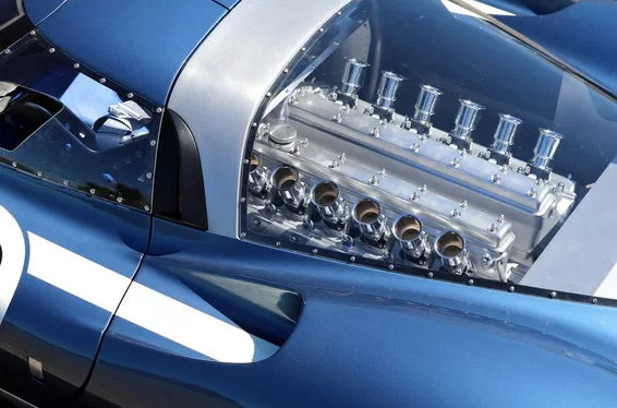 З «атмосферника» V12 1960-х років зробили сучасне виконання