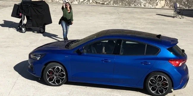Новенький Ford Focus потрапив без захисного камуфляжу
