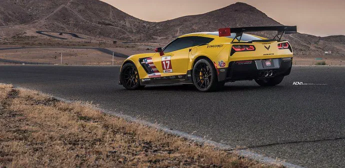 Тюнери продемонстрували 862-сильного «гоночного» Chevrolet Corvette для громадських доріг