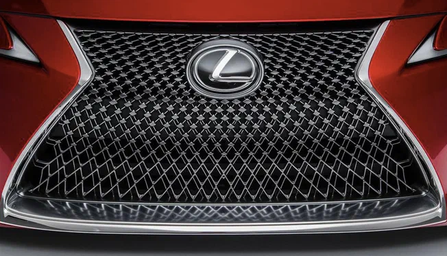 Lexus в жовтні презентує свій перший електрокар