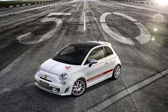 Хетч Abarth 595 отримав нову версію для гонок