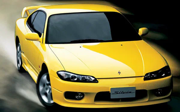 Nissan натякає на повернення легендарного купе JDM, яке ви можете не впізнати