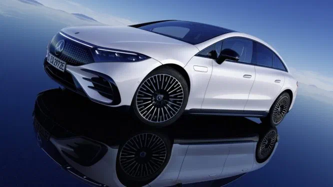 Mercedes-Benz EQS отримав немаленький цінник (ВІДЕО)