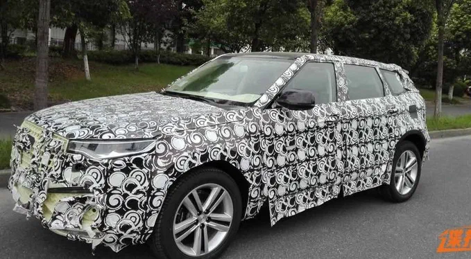 Кросовер Zotye T700 «піймали» в товарному кузові