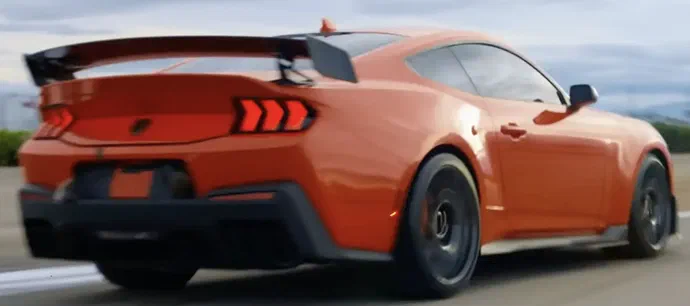 Новий Ford Mustang Dark Horse SC з Максом Ферстаппеном за кермом (ВІДЕО)