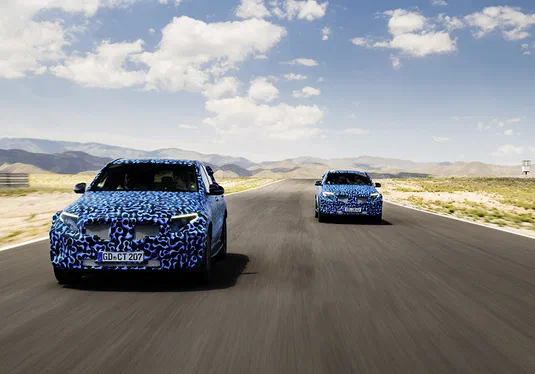 Mercedes-Benz розповсюдив нову порцію знімків першого електропаркетника