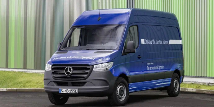 Mercedes-Benz Sprinter: з'явилося більше інформації про електричну версію фургона