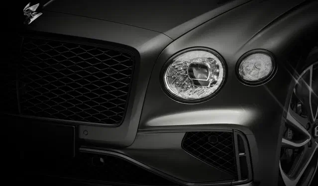 2025 Bentley Flying Spur: гібридний V-8 з 771 КС від Conti GT
