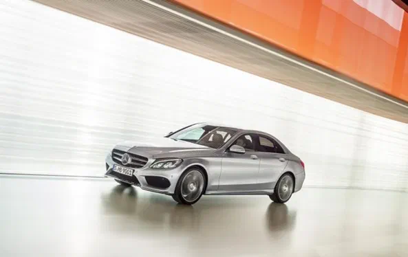 Оновлений Mercedes-Benz S-Class отримав дату дебюту
