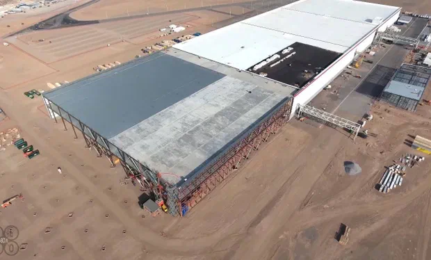 «Гігафабрика» компанії Tesla приступила до роботи