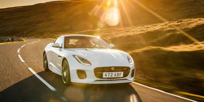 Оголошена дата прем'єри нового Jaguar F-Type (ВІДЕО)