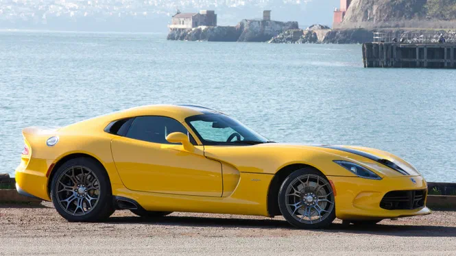 Новенький Dodge Viper готують на 2020 рік