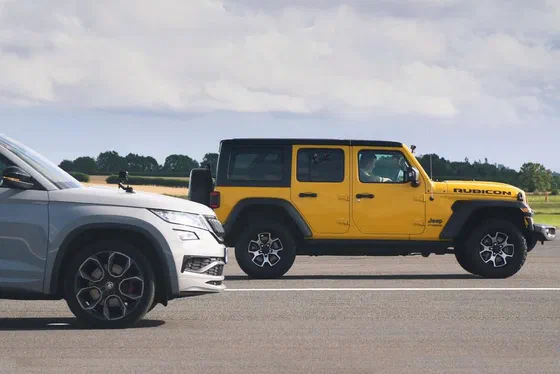 Хто швидше на дрегу, дизельний Skoda Kodiaq RS чи Jeep Wrangler? (ВІДЕО)