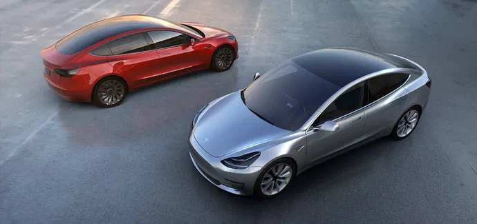 В Tesla озвучили дату випуску Model 3