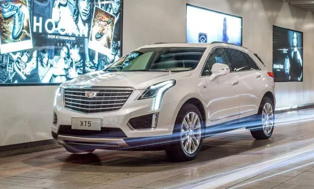 Кросовер Cadillac XT5 перетворився на гібрид
