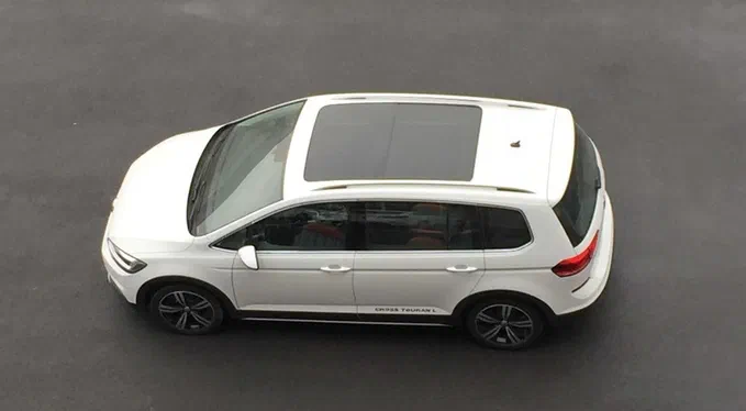 З компактвена Volkswagen Touran зробили кросовер