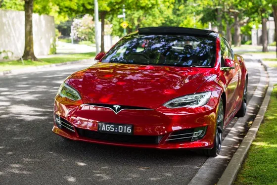 Tesla - найдорожча американська автомобільна компанія