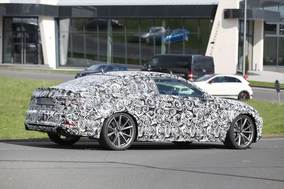 Audi почала дорожні тести новітнього RS5