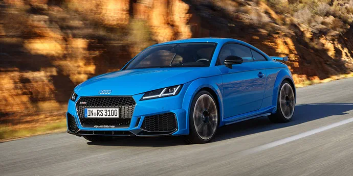 Audi TT RS провела оновлення спортивного купе та родстера