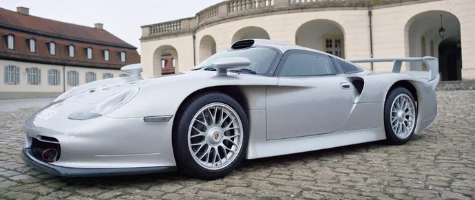 На відео показали 5 найбільш дорогих Porsche