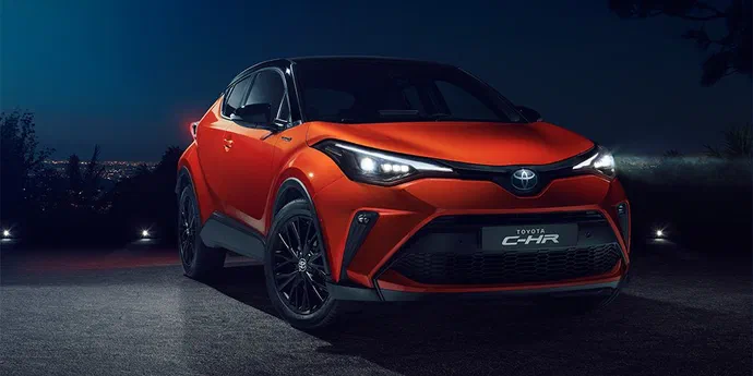 Toyota C-HR обзавелася новим мотором та покращеною мультимедією