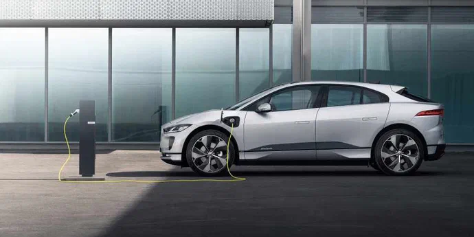 Jaguar I-Pace потужно оновився
