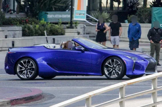 Серійний кабріолет Lexus LC розсекретився зовні