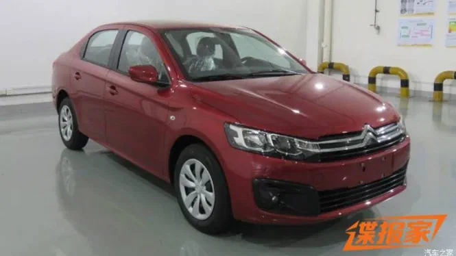 Папарацці спіймали оновлені Citroen C-Elysee та Peugeot 301