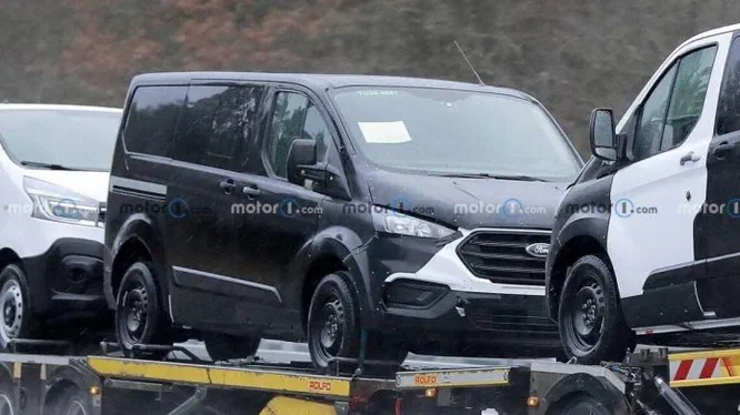 Через три роки Ford привезе в Європу електричний мінівен
