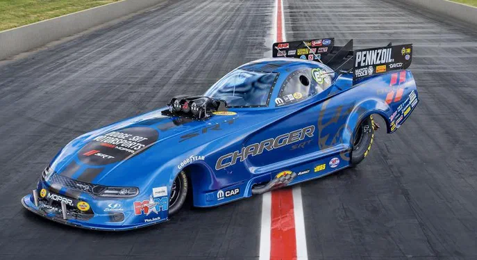 11000-сильний драгстер від Dodge з'явився на фото