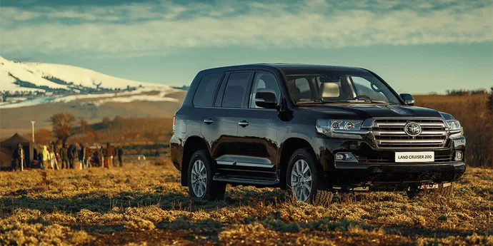 Toyota спростовує терміни дебюту новітнього Land Cruiser