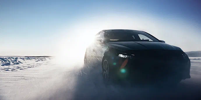 Спортивного хетчбека Hyundai i20 протестували на льоду (Відео)