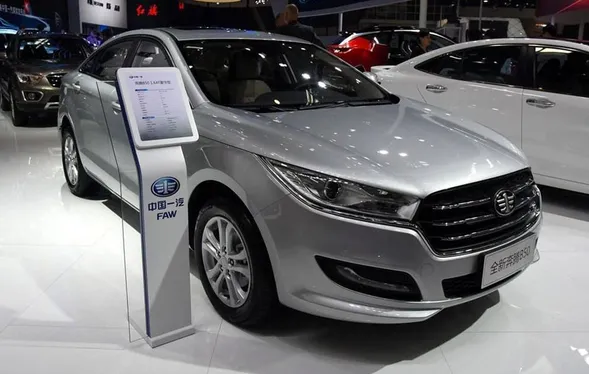 Оновлення дісталися до седана FAW Besturn B50
