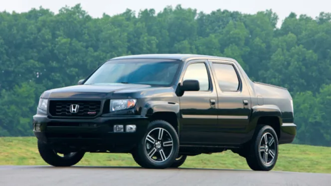 Модель пікапа Honda Ridgeline нового покоління знову потрапила в об'єктиви камер автомобільних ЗМІ