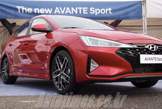 «Гарячий» Hyundai Elantra Sport залишив 204-сильний двигун після оновлень