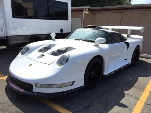 Рідкісний екземпляр Porsche реалізують за мізерні гроші