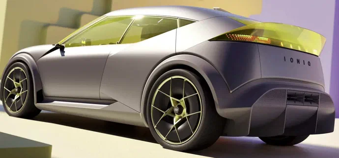 Дизайн-бос Hyundai заявив, що ера світлових планок у авто добігає кінця