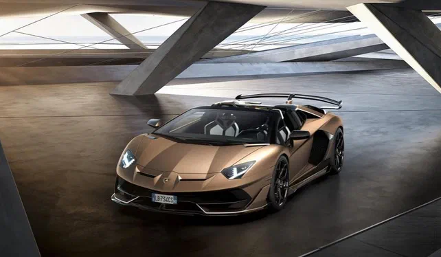 Новий Lamborghini Aventador затримується