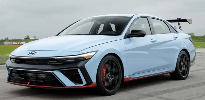 Hyundai виводить Elantra N TCR Edition на ринок США: спеціальна версія з гоночним характером