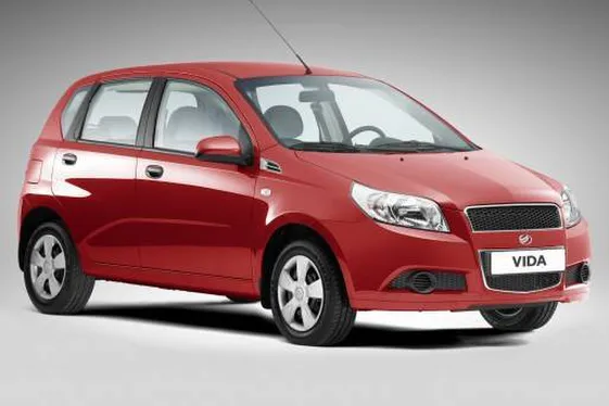 За минулий місяць українські заводи зробили 305 автомобілів
