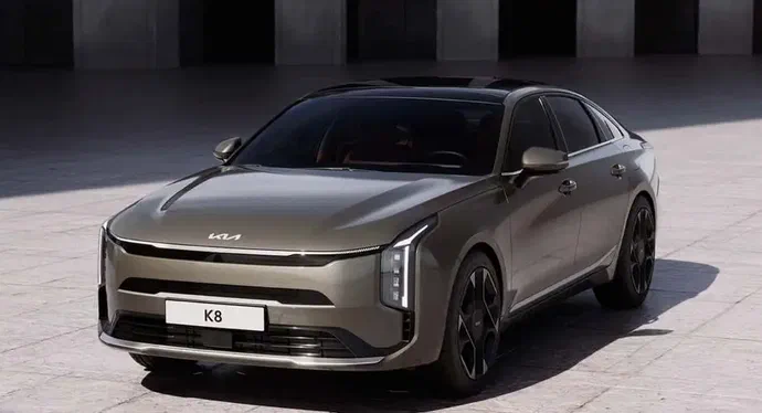 Оновлений Kia K8: Інноваційний седан на фоні позашляховиків