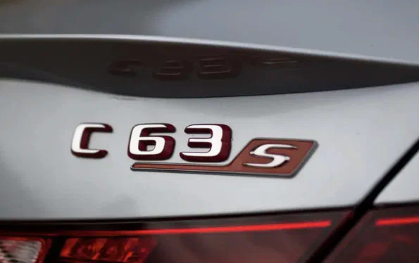 Mercedes-AMG C63 можуть оснастити новим шестицилиндровим двигуном вже у 2026 році