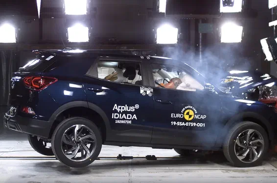 Кросовер SsangYong Korando став найкращим за всю історію компанії в краш-тестах (ВІДЕО)